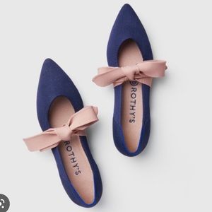Rothy’s NWOB navy blue with pink tie Mary Jane - size 8.5